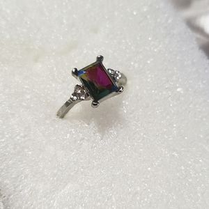 Beautiful Alexandrite 925 ring. Size 7 Brand new